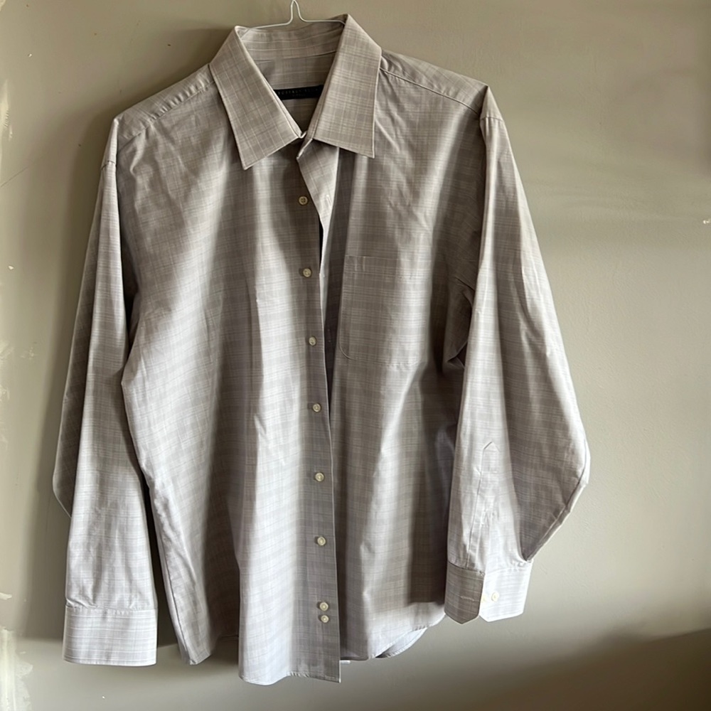 Fitted button down